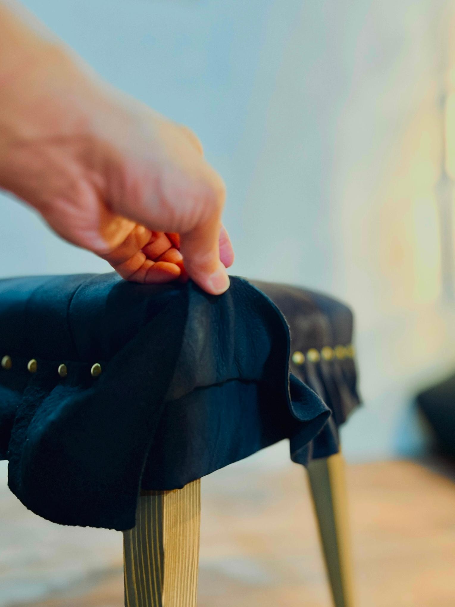 Swell Stool ~ｽｳｪﾙ･ｽﾂｰﾙ~ （豚革/漆黒） | 11枚目