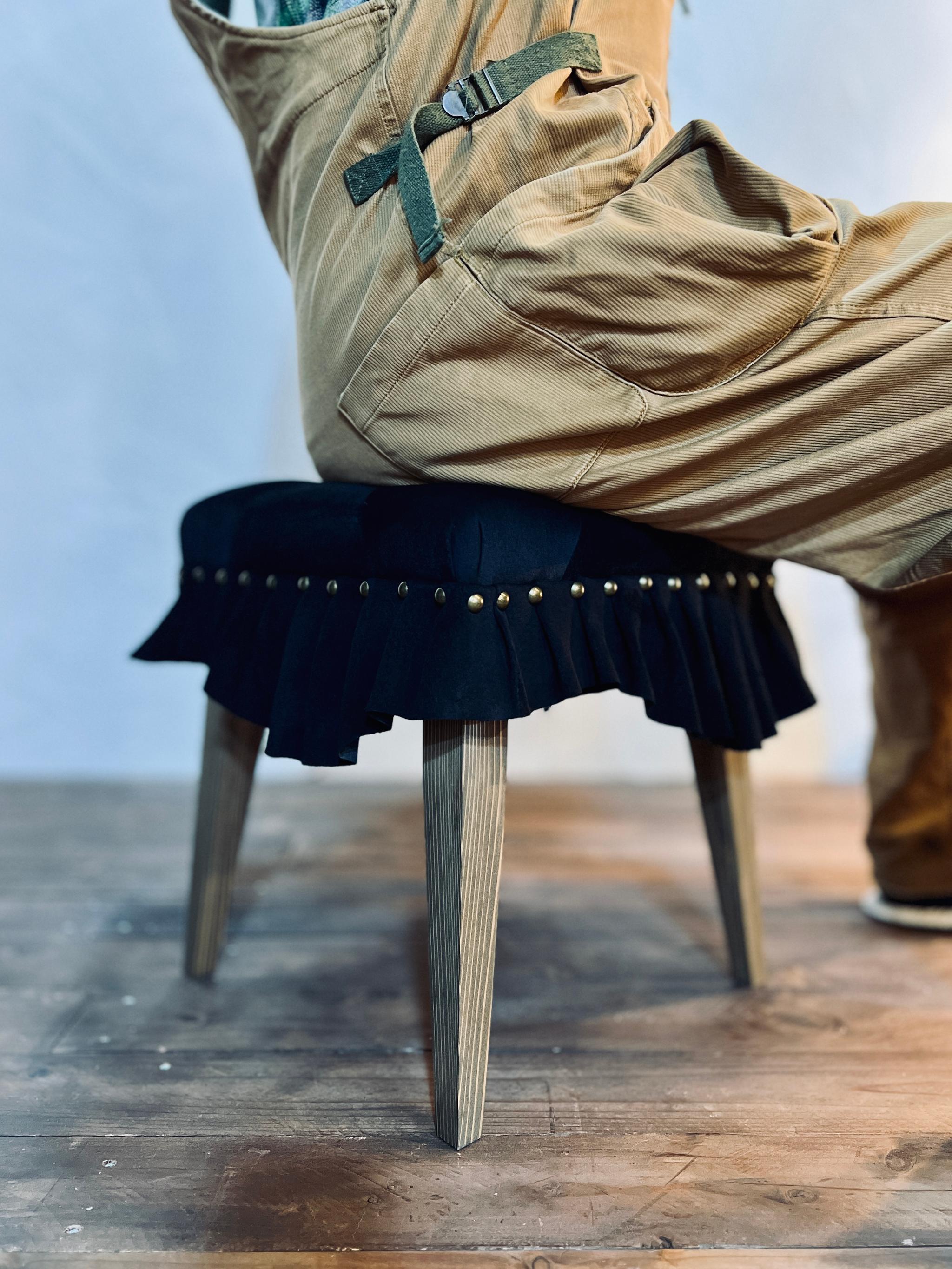 Swell Stool ~ｽｳｪﾙ･ｽﾂｰﾙ~ （豚革/漆黒） | 9枚目