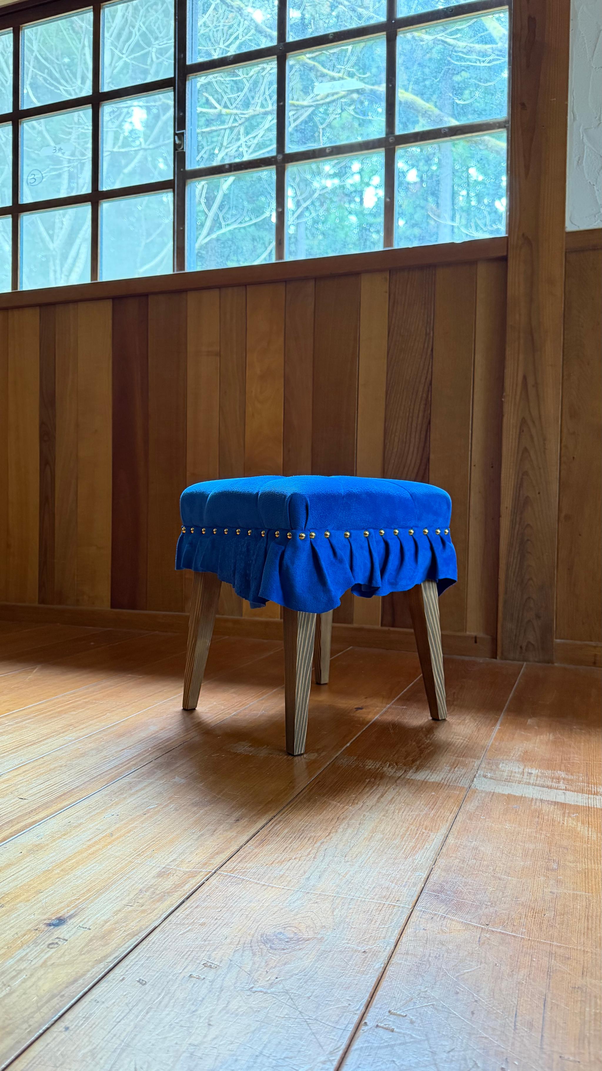 Swell Stool ~ｽｳｪﾙ･ｽﾂｰﾙ~ （豚革/サファイアブルー） | 2枚目