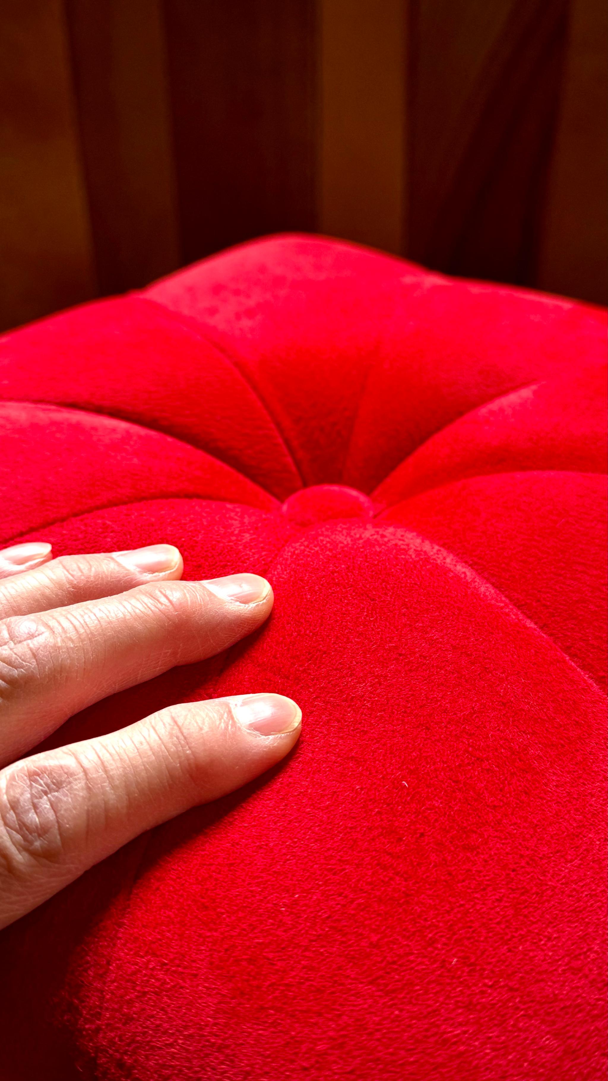 Swell Stool ~ｽｳｪﾙ･ｽﾂｰﾙ~ （豚革/真紅） | 3枚目