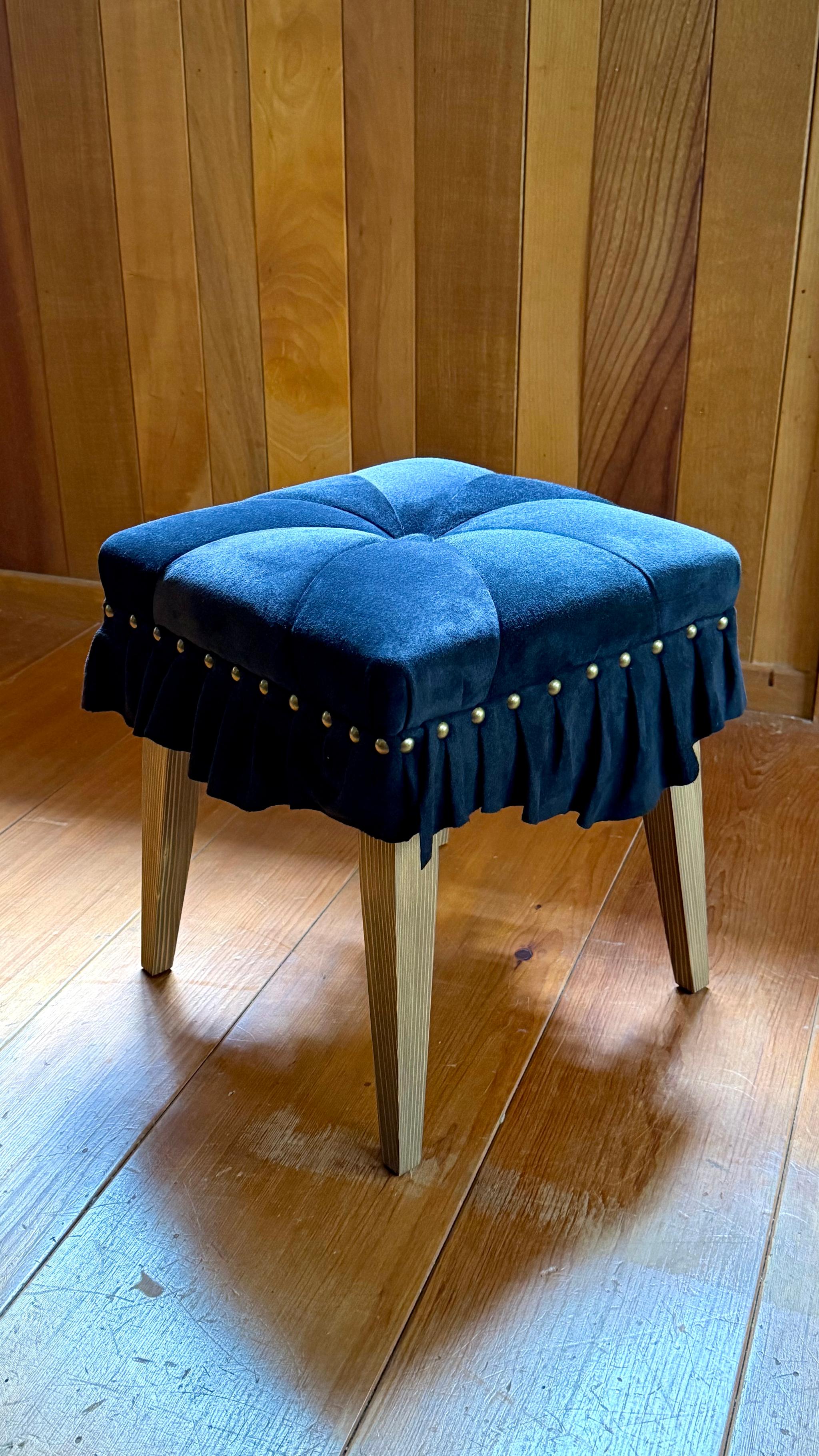 Swell Stool ~スウェル・スツール~ (豚革/漆黒)1枚目の画像