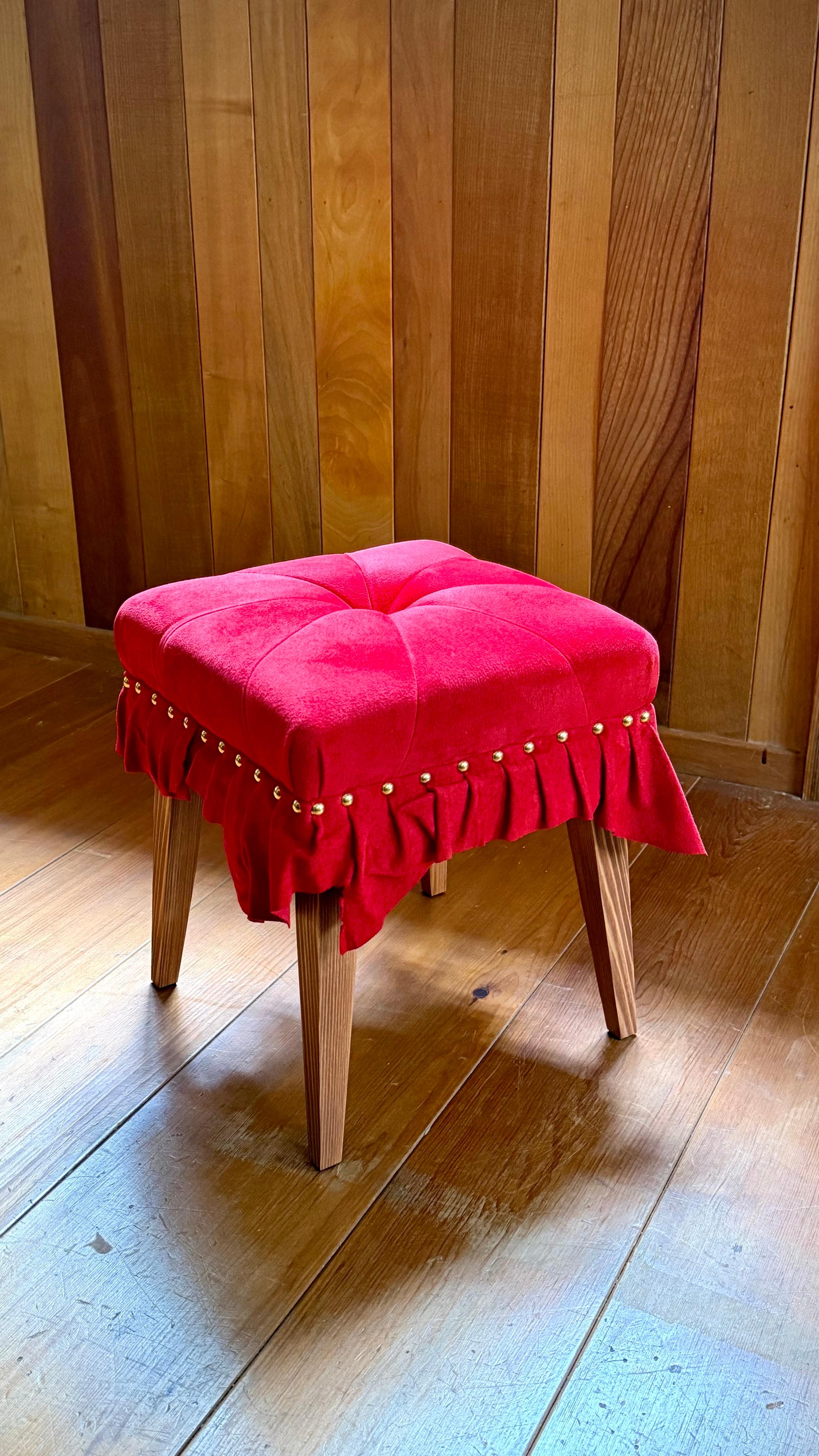 Swell Stool ~スウェル・スツール~ (豚革/真紅)1枚目の画像